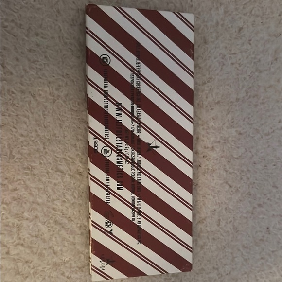 Jeffree Star Peppermint Frost Palette - Picture 2 of 3